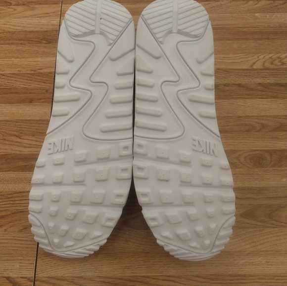 Women's Size 11 Nike Air Max 90 Next Nature 'White Sneakers - Picture 7 of 8